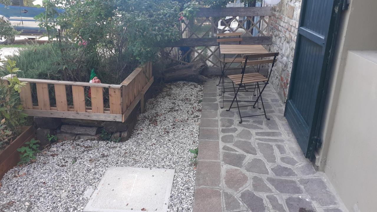 דירות אוצאנו דל'אמיליה Ai Boschi מראה חיצוני תמונה